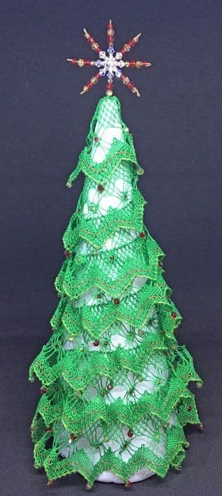 Evergreen Christmas Tree Torchon Bobbin Lace 