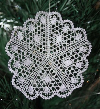 Mini Star Christmas Torchon Bobbin Lace Patte